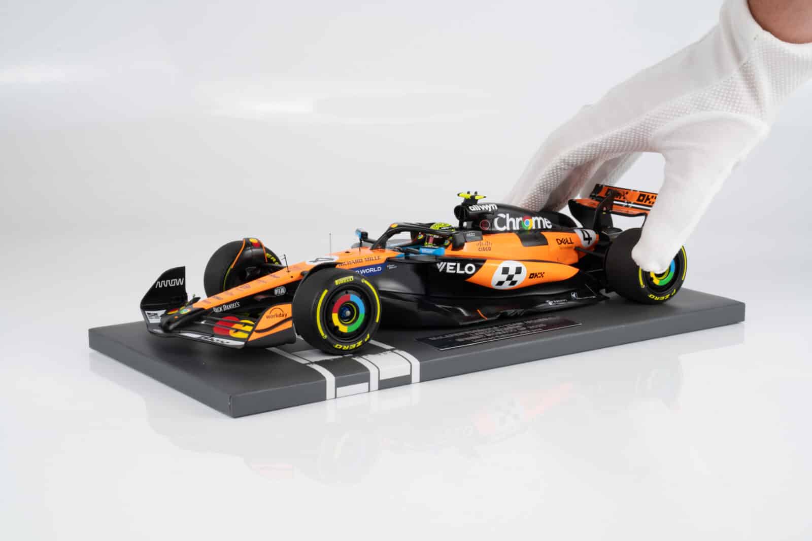 Minichamps 1:18 McLaren F1 MCL39 No.4 Lando Norris Winner Monaco