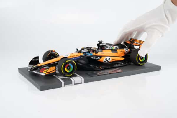 Minichamps 1:18 McLaren F1 MCL39 No.81 Oscar Piastri Monaco GP 2025 (537252581) Limited Edition Resin Model 7 Minichamps 1:18 McLaren F1 MCL39 No.81 Oscar Piastri Monaco GP 2025 (537252581) Limited Edition Resin Model