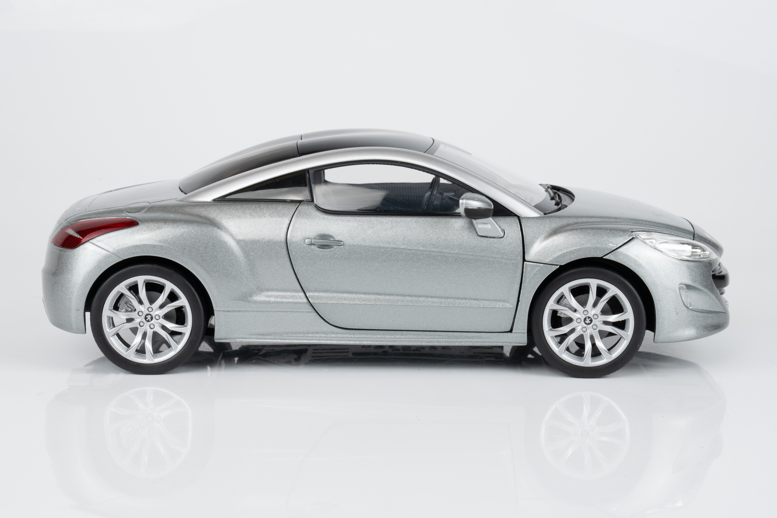 Norev 1:18 Peugeot RCZ Sidobre Grey 2010 (184875) Diecast Model 8 Norev 1:18 Peugeot RCZ Sidobre Grey 2010 (184875) Diecast Model - Image 8