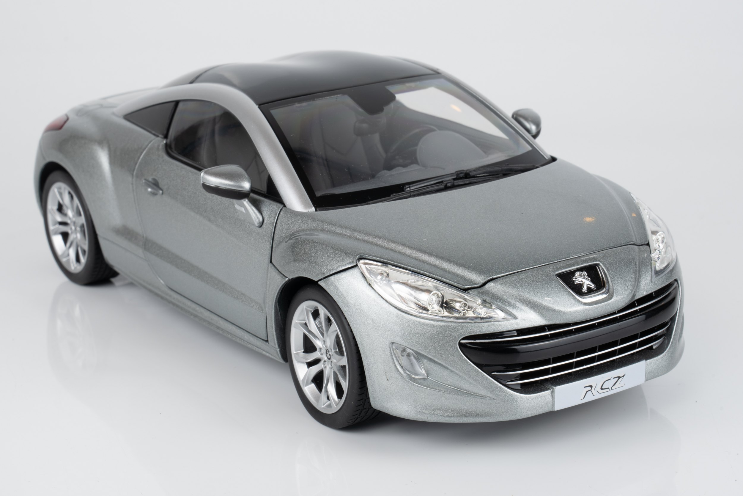 Norev 1:18 Peugeot RCZ Sidobre Grey 2010 (184875) Diecast Model 6 Norev 1:18 Peugeot RCZ Sidobre Grey 2010 (184875) Diecast Model - Image 6