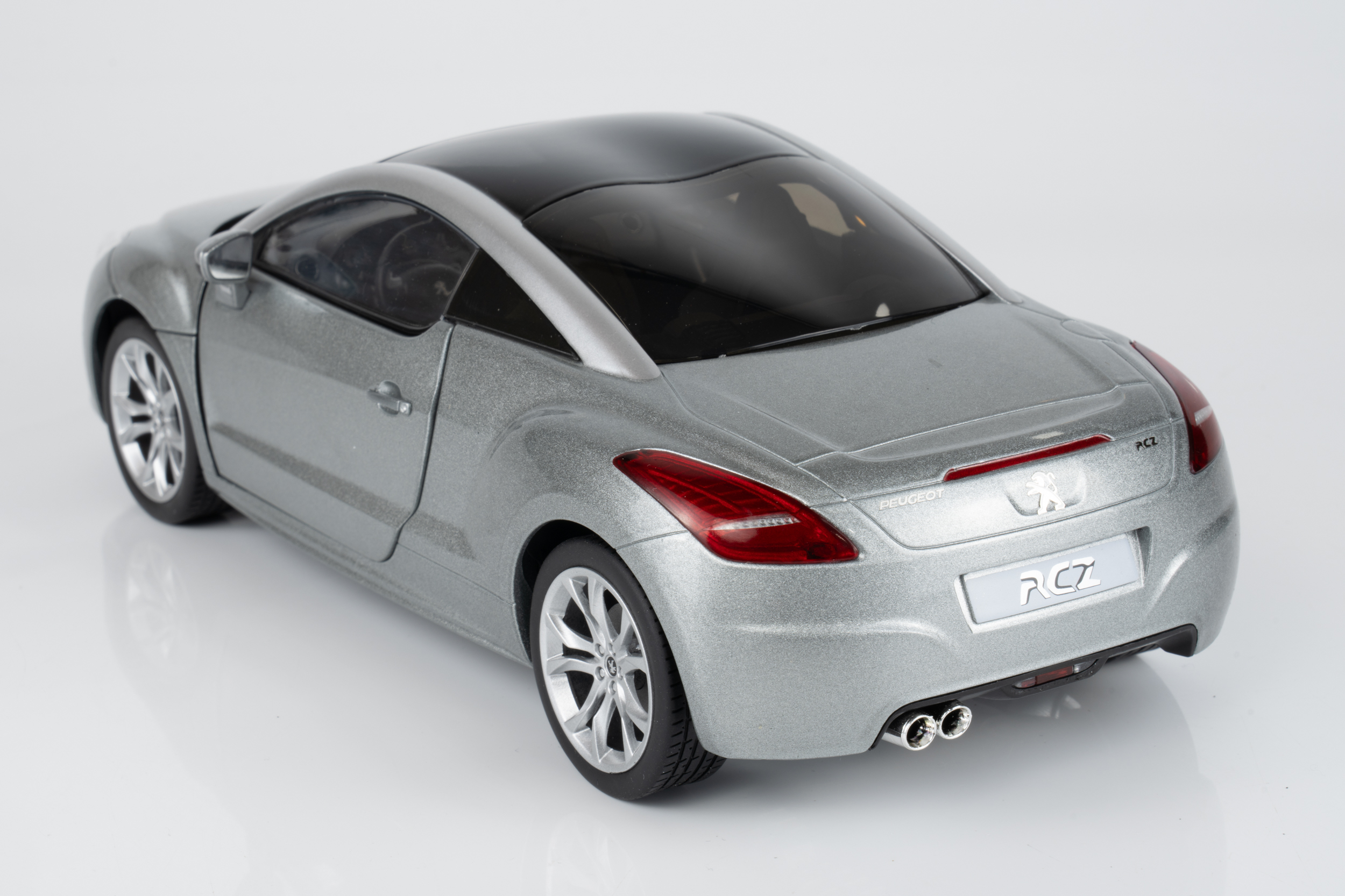 Norev 1:18 Peugeot RCZ Sidobre Grey 2010 (184875) Diecast Model 7 Norev 1:18 Peugeot RCZ Sidobre Grey 2010 (184875) Diecast Model - Image 7