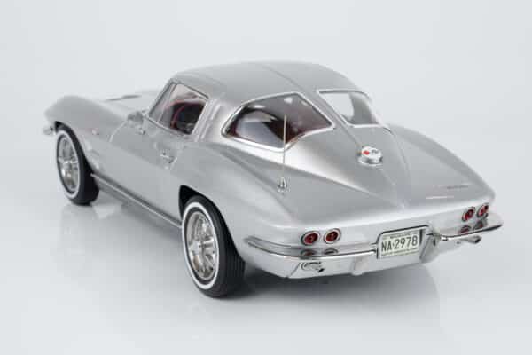 Norev 1:18 Chevrolet Corvette Sting Ray Sebring Silver Metallic 1963 (189052) Diecast Model 13 Norev 1:18 Chevrolet Corvette Sting Ray Sebring Silver Metallic 1963 (189052) Diecast Model