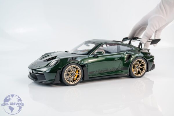 Norev - 1:12 Porsche 911 GT3 RS Jet Green Metallic and Black 2022 - Limited Edition Diecast Model 8 Norev - 1:12 Porsche 911 GT3 RS Jet Green Metallic and Black 2022 - Limited Edition Diecast Model