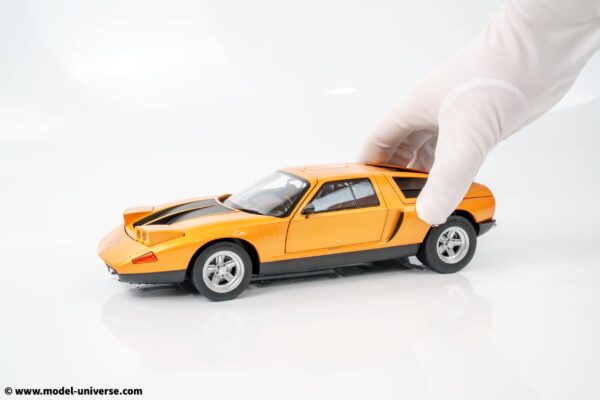 Norev - 1:18 Mercedes-Benz C111 / II 1970 Autumn Orange Metallic - Diecast Model 15 Norev - 1:18 Mercedes-Benz C111 / II 1970 Autumn Orange Metallic - Diecast Model