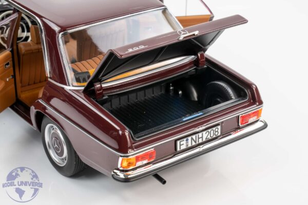 Norev - 1:18 Mercedes-Benz 200/8 Dark Reddish Brown 1968 (W115) - Diecast Model 18 Norev - 1:18 Mercedes-Benz 200/8 Dark Reddish Brown 1968 (W115) - Diecast Model