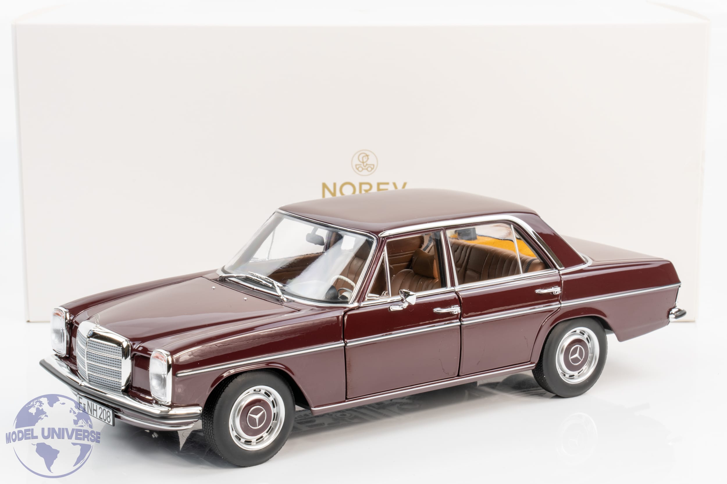 Norev - 1:18 Mercedes-Benz 200/8 Dark Reddish Brown 1968 (W115) - Diecast Model