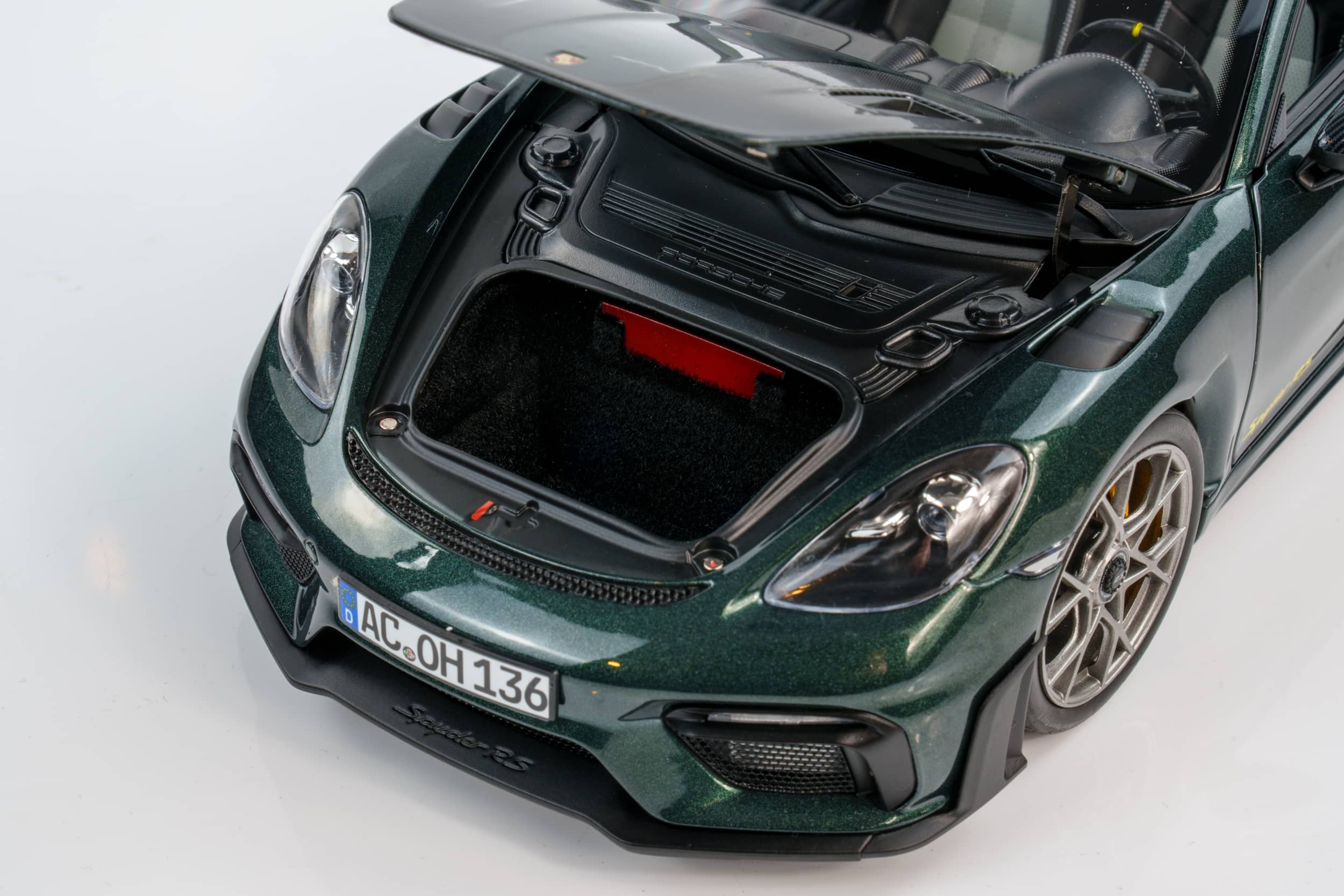 Norev - 1:18 Porsche 718 Spyder RS 2023 Forest Green with Weissach Package - Diecast Model 9 Norev - 1:18 Porsche 718 Spyder RS 2023 Forest Green with Weissach Package - Diecast Model