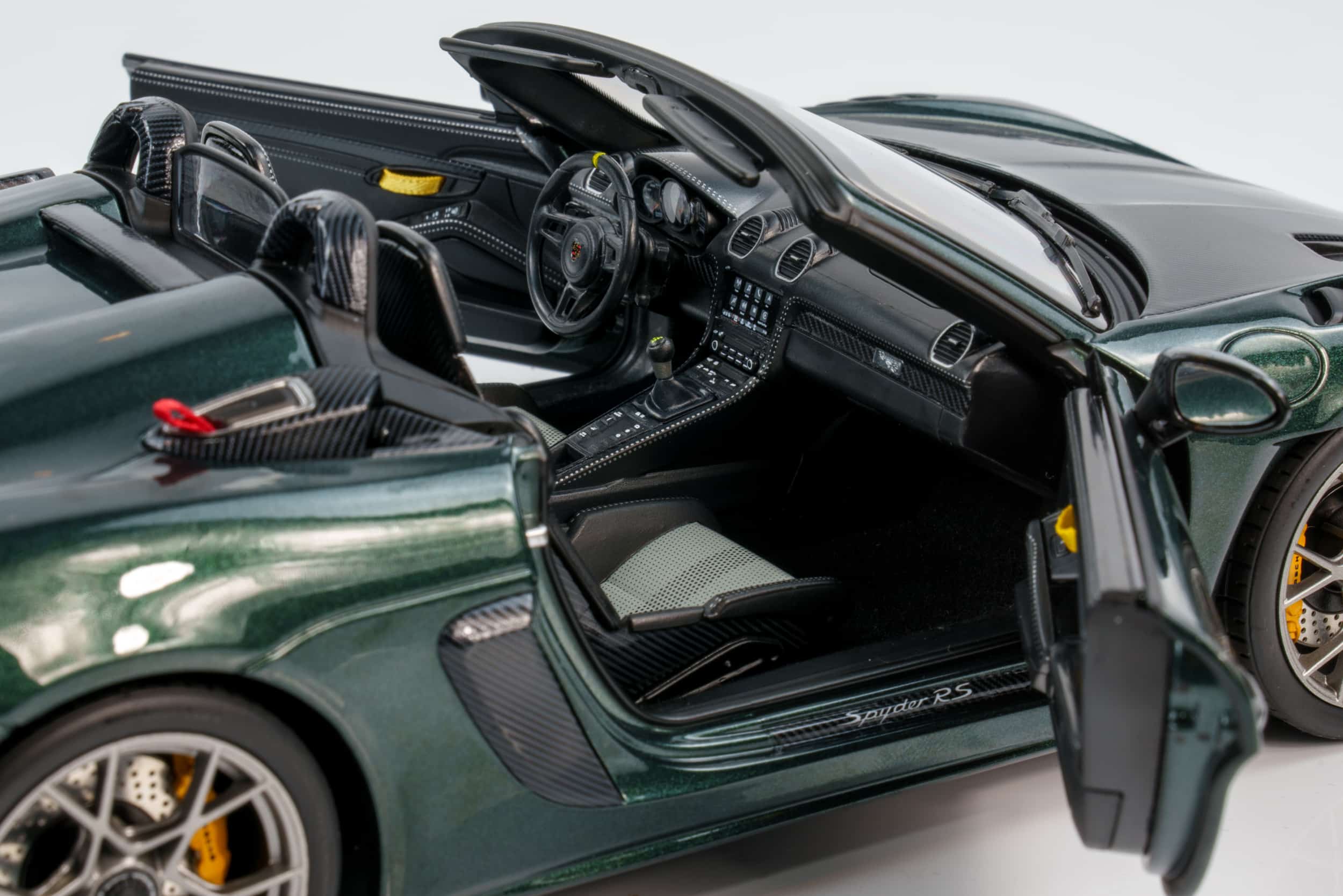 Norev - 1:18 Porsche 718 Spyder RS 2023 Forest Green with Weissach Package - Diecast Model 7 Norev - 1:18 Porsche 718 Spyder RS 2023 Forest Green with Weissach Package - Diecast Model