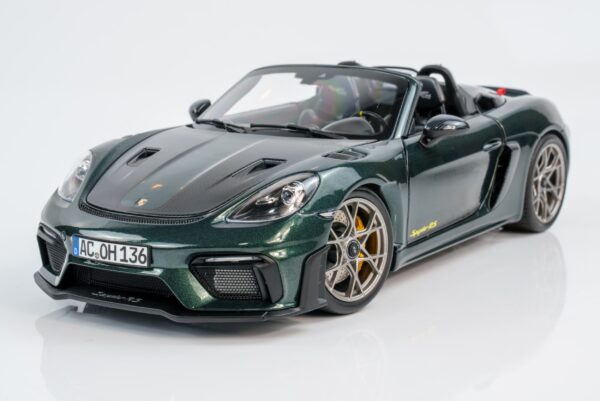 Norev - 1:18 Porsche 718 Spyder RS 2023 Forest Green with Weissach Package - Diecast Model 21 Norev - 1:18 Porsche 718 Spyder RS 2023 Forest Green with Weissach Package - Diecast Model