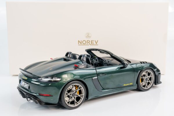 Norev - 1:18 Porsche 718 Spyder RS 2023 Forest Green with Weissach Package - Diecast Model 15 Norev - 1:18 Porsche 718 Spyder RS 2023 Forest Green with Weissach Package - Diecast Model
