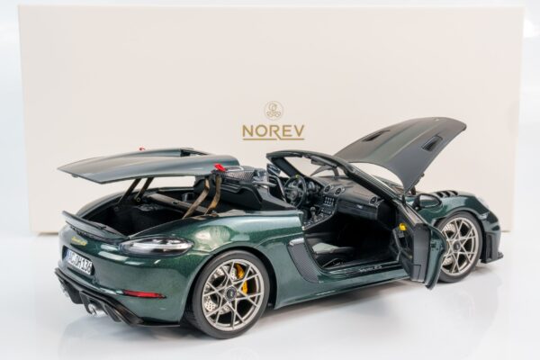 Norev - 1:18 Porsche 718 Spyder RS 2023 Forest Green with Weissach Package - Diecast Model 14 Norev - 1:18 Porsche 718 Spyder RS 2023 Forest Green with Weissach Package - Diecast Model