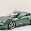 Norev - 1:18 Porsche 911 (992) S/T Malachite Green Metallic 2023 - Diecast Model 19 Norev - 1:18 Porsche 911 (992) S/T Malachite Green Metallic 2023 - Diecast Model