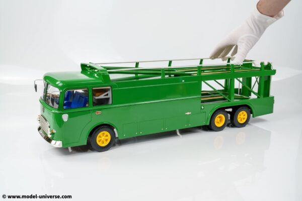Norev - 1:18 Fiat Bartoletti Tipo 306/2 David Piper Racing Green Race Car Transporter - Limited Edition Diecast Model 16 Norev - 1:18 Fiat Bartoletti Tipo 306/2 David Piper Racing Green Race Car Transporter - Limited Edition Diecast Model