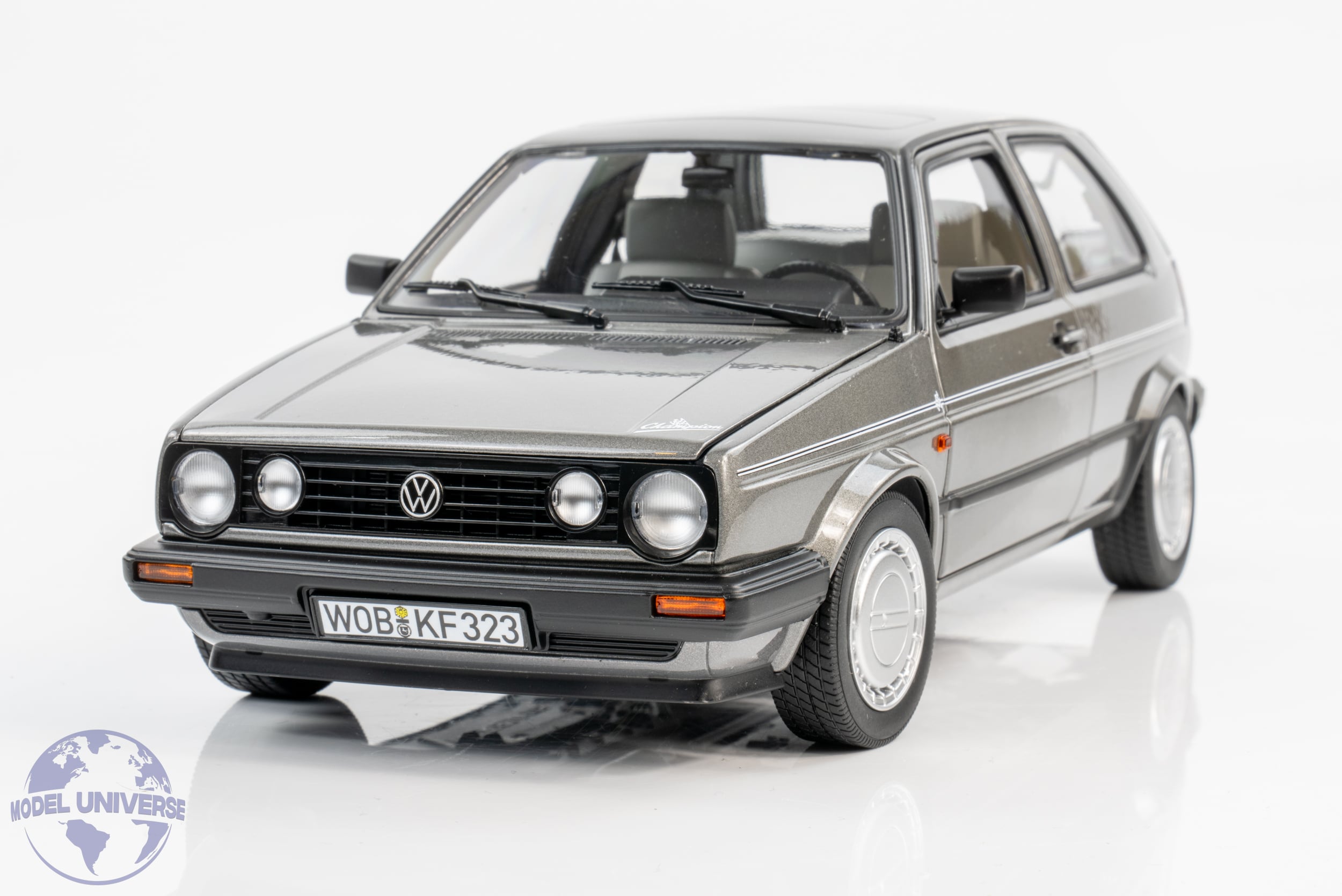 Norev - 1:18 Volkswagen VW Golf II Champion Grey Metallic 1989 - Diecast Model 9 Norev - 1:18 Volkswagen VW Golf II Champion Grey Metallic 1989 - Diecast Model