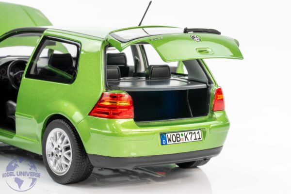 Norev - 1:18 Volkswagen VW Golf IV GTI Cosmic Green Metallic 1998 - Diecast Model 18 Norev - 1:18 Volkswagen VW Golf IV GTI Cosmic Green Metallic 1998 - Diecast Model