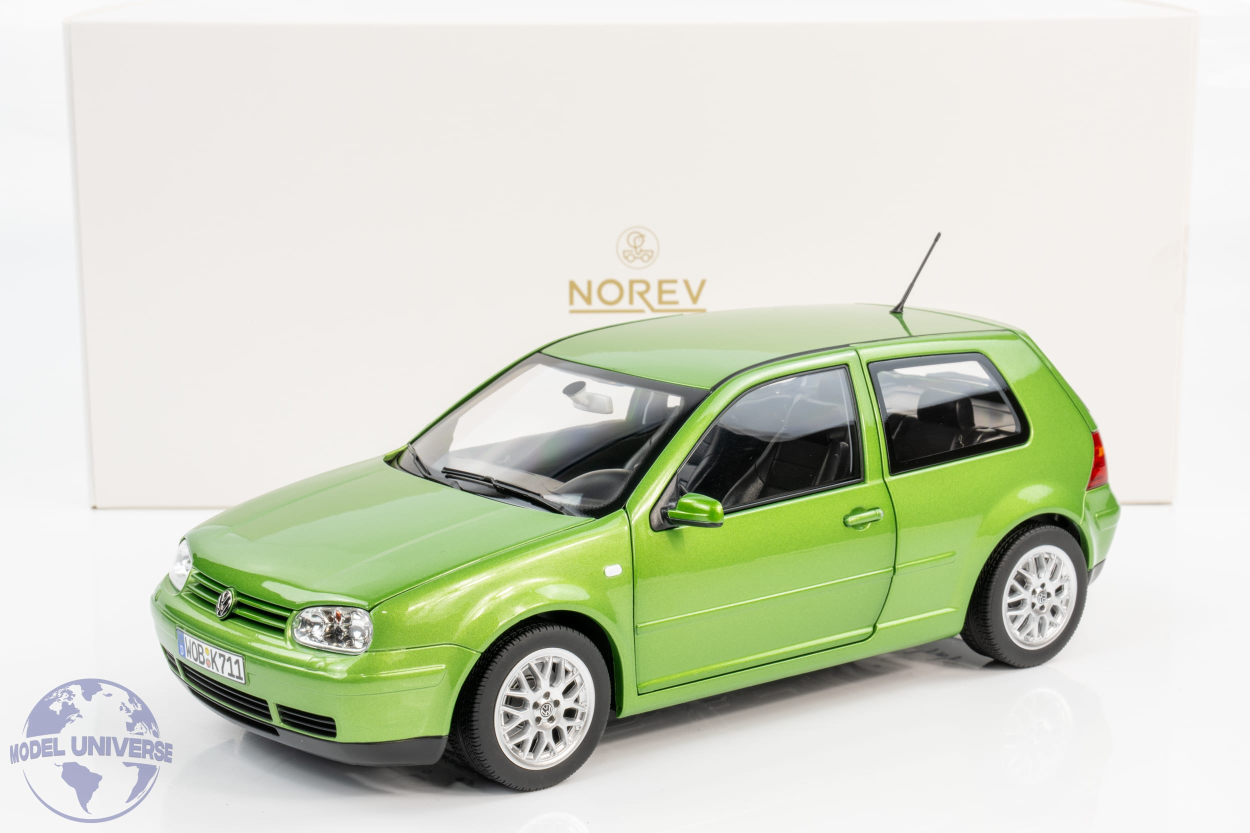 Norev - 1:18 Volkswagen VW Golf IV GTI Cosmic Green Metallic 1998 - Diecast Model
