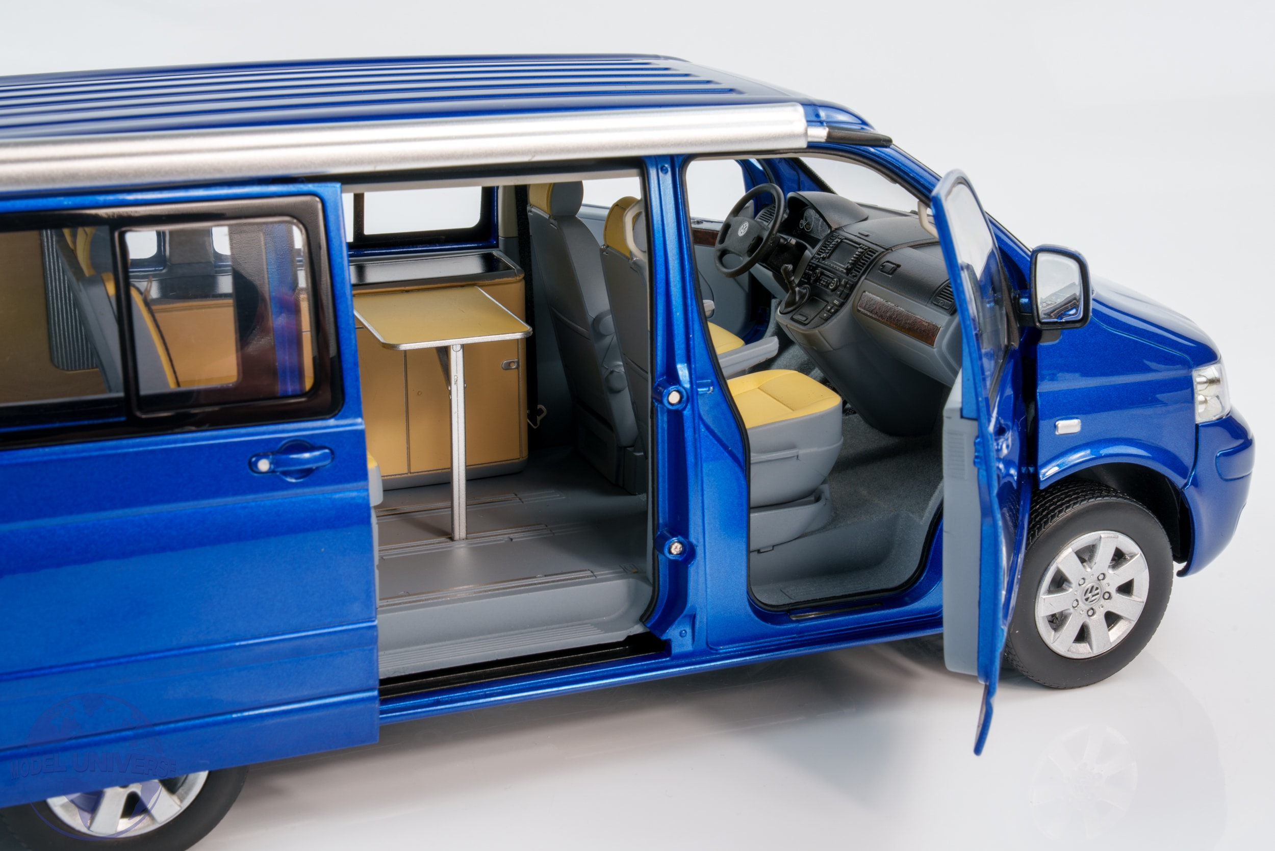 Norev - 1:18 Volkswagen VW California Blue 2003 - Diecast Model 5 Norev - 1:18 Volkswagen VW California Blue 2003 - Diecast Model