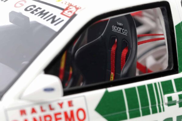 Otto Mobile - 1:18 Ford Escort RS Cosworth Gr.A White B.Thiry San Remo Rally 1994