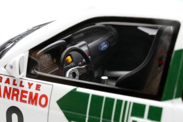 Otto Mobile - 1:18 Ford Escort RS Cosworth Gr.A White B.Thiry San Remo Rally 1994