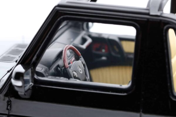 Otto Mobile - 1:18 Mercedes-Benz G500 Convertible 2007 Black