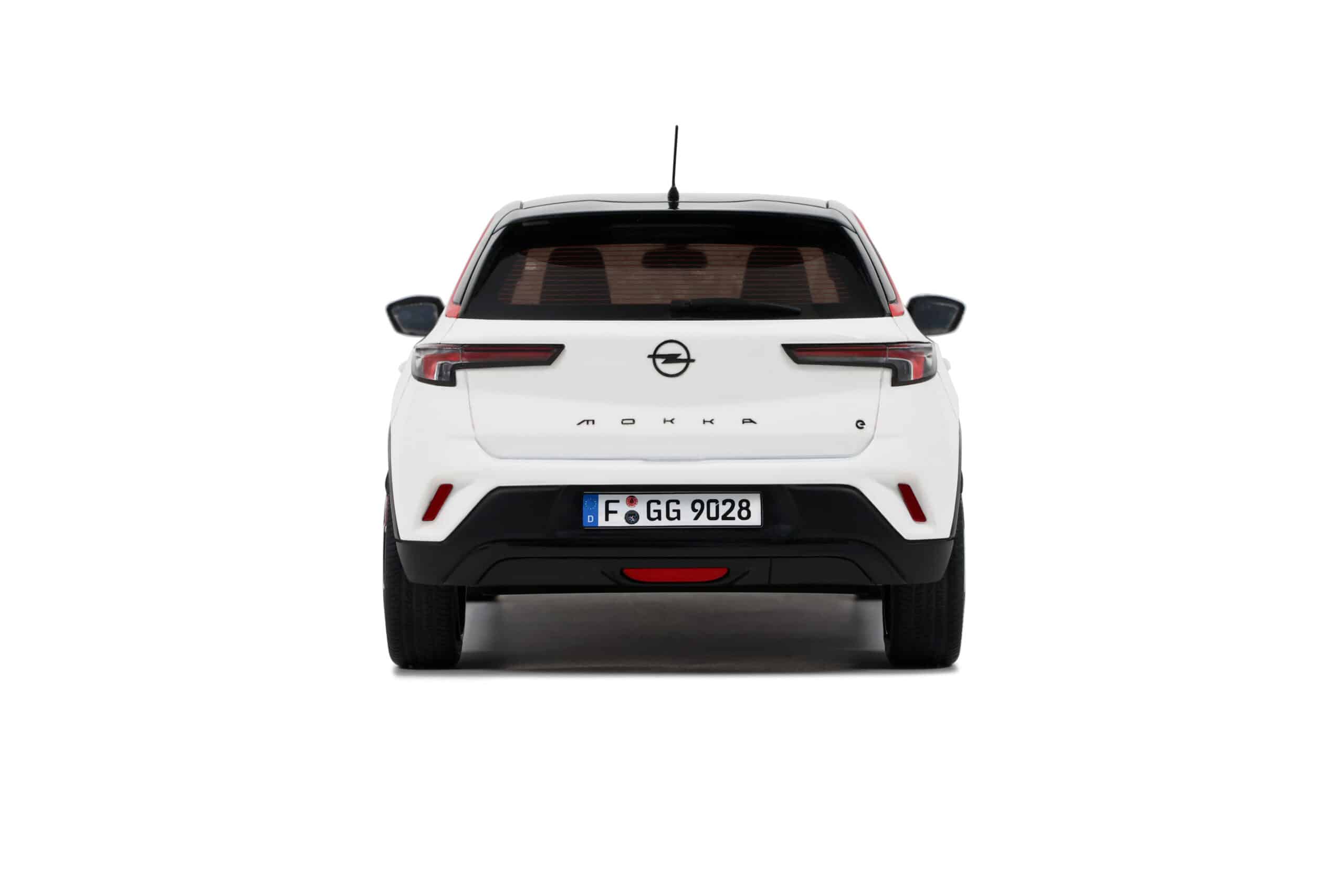 Otto Mobile 1:18 Opel Mokka-E GS Line Jade White (G20) 2021