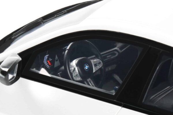 Otto Mobile 1:18 BMW I4 M50 Mineral White Metallic (C6A) 2021 (OT1074) 12 Otto Mobile 1:18 BMW I4 M50 Mineral White Metallic (C6A) 2021 (OT1074)