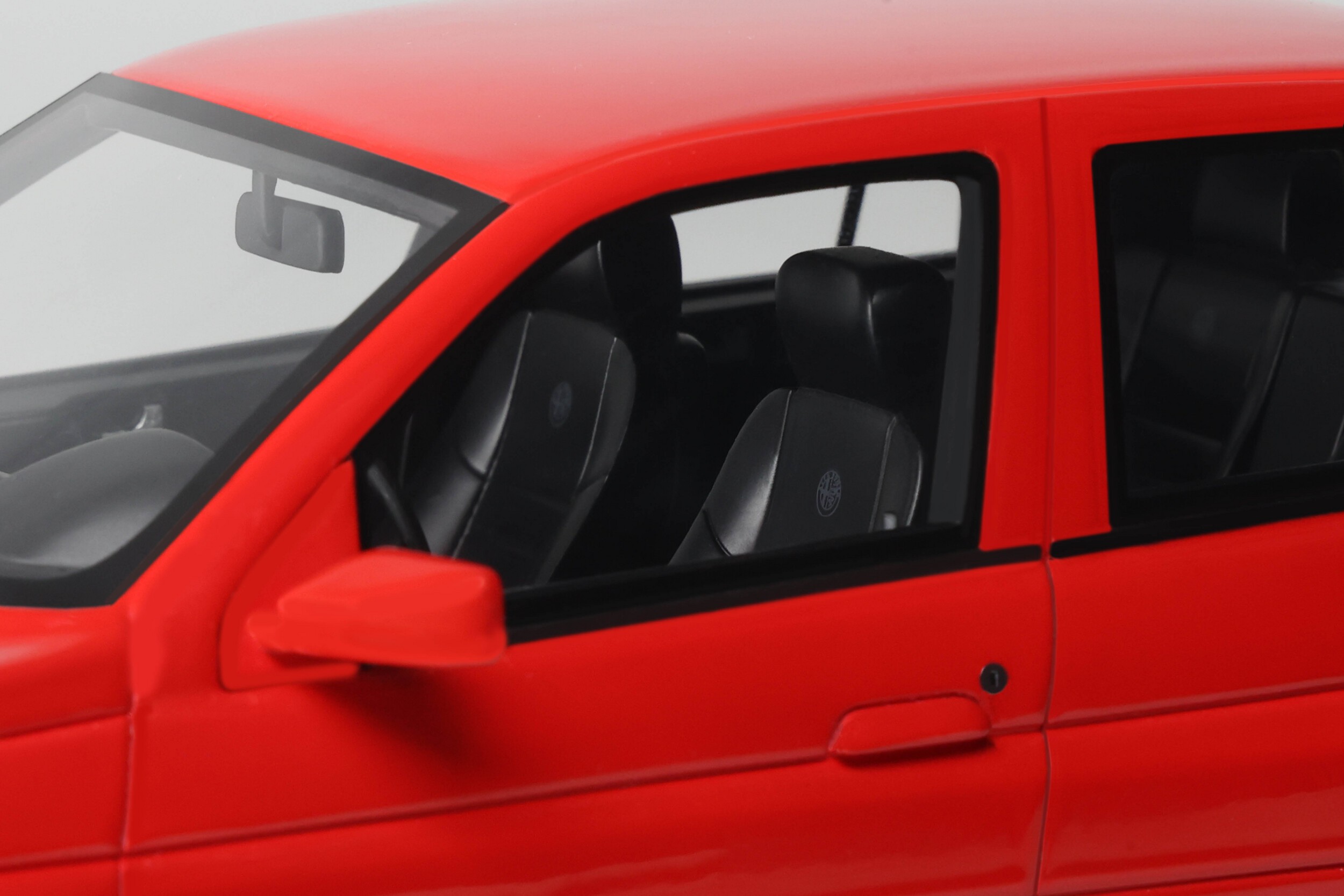 Otto Mobile 1:18 Alfa Romeo 155 GTA Stradale Red 1993 (OT1132) Limited Edition Resin Model 7 Otto Mobile 1:18 Alfa Romeo 155 GTA Stradale Red 1993 (OT1132) Limited Edition Resin Model - Image 7