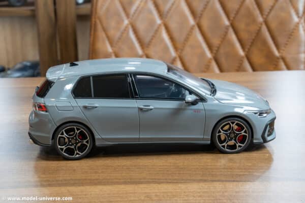 Otto Mobile - Volkswagen Golf Mk.8 GTI Moonstone Grey 2024 - Limited Edition Resin Model