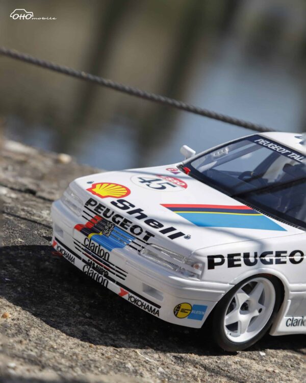 Otto Mobile - 1:18 Peugeot 405 MI16 BTCC R.Gravett 1992 - Limited Edition Resin Model 33 Otto Mobile - 1:18 Peugeot 405 MI16 BTCC R.Gravett 1992 - Limited Edition Resin Model