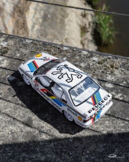 Otto Mobile - 1:18 Peugeot 405 MI16 BTCC R.Gravett 1992 - Limited Edition Resin Model