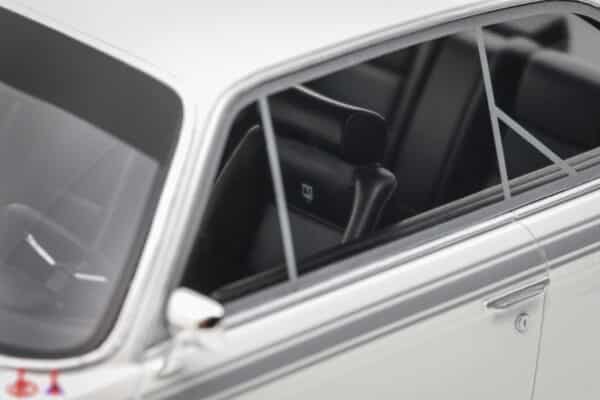 Otto Mobile - 1:18 BMW 3.0 CSL Chamonix White 1972 - Limited Edition Resin Model - Image 7