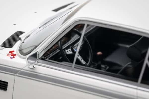 Otto Mobile - 1:18 BMW 3.0 CSL Chamonix White 1972 - Limited Edition Resin Model - Image 6