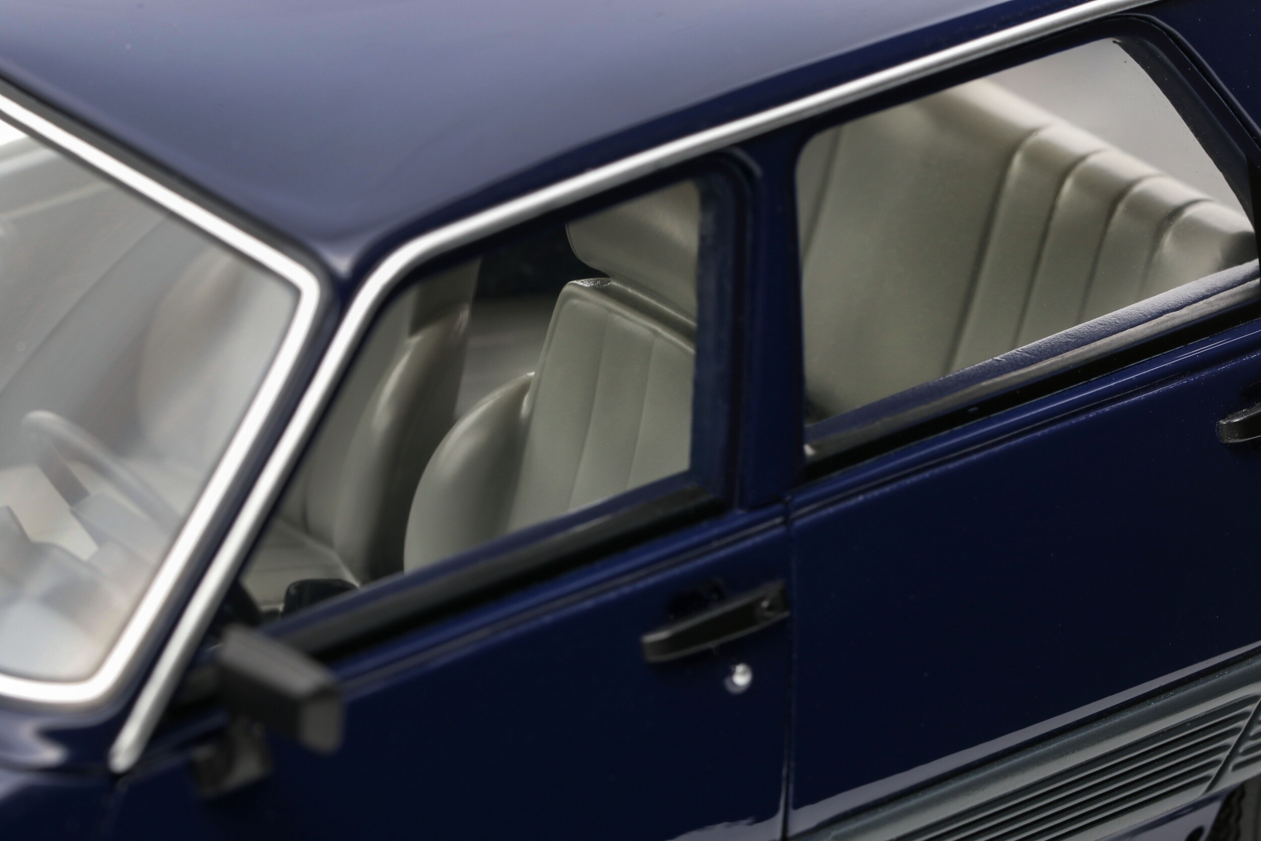 Otto Mobile 1:18 Renault 5 GTL Blue Roi 1984 (OT1259) Limited Edition Resin Model 11 Otto Mobile 1:18 Renault 5 GTL Blue Roi 1984 (OT1259) Limited Edition Resin Model - Image 11