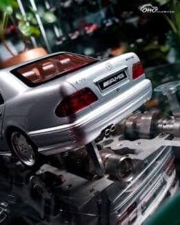 Otto Mobile - 1:18 Mercedes-Benz E55 AMG W210 Brilliant Silver 2001 - 1:18 Scale Limited Edition Resin Model