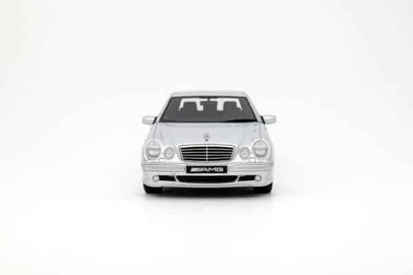 Otto Mobile - 1:18 Mercedes-Benz E55 AMG W210 Brilliant Silver 2001 - 1:18 Scale Limited Edition Resin Model