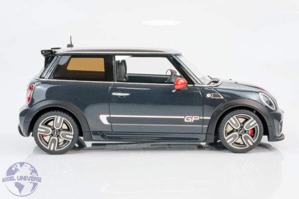 Otto Mobile - 1:18 Mini JCW GP2 (R56) Thunder Grey Metallic 2012 - Limited Edition Resin Model 11 Otto Mobile - 1:18 Mini JCW GP2 (R56) Thunder Grey Metallic 2012 - Limited Edition Resin Model