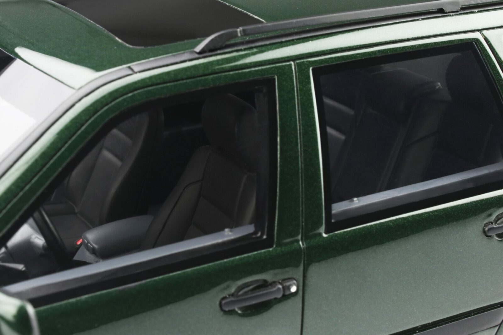 Otto Mobile - 1:18 Volvo 850 T5-R (1995) Green (Limited Edition