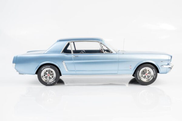Otto Mobile - 1:12 Ford Mustang Hard Top 1965 Pony Blue - Limited Edition Resin Model 15 Otto Mobile - 1:12 Ford Mustang Hard Top 1965 Pony Blue - Limited Edition Resin Model