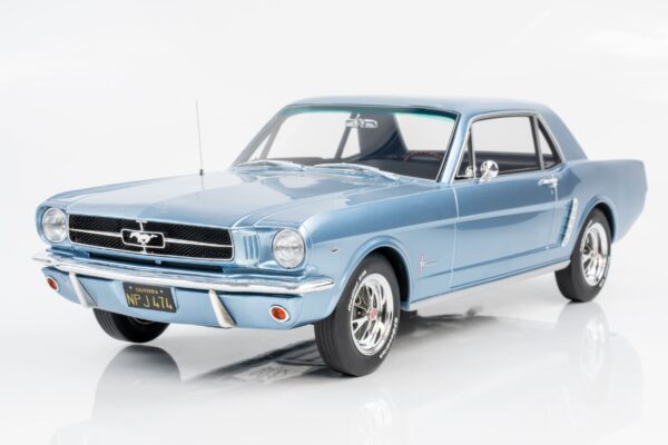 Otto Mobile - 1:12 Ford Mustang Hard Top 1965 Pony Blue - Limited Edition Resin Model 13 Otto Mobile - 1:12 Ford Mustang Hard Top 1965 Pony Blue - Limited Edition Resin Model