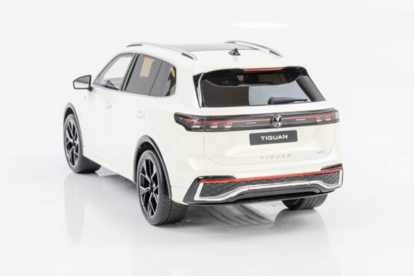 Otto Mobile - 1:18 Volkswagen Tiguan E TSI R-Line Oryx Pearl White 2024 - Limited Edition Resin Model 9 Otto Mobile - 1:18 Volkswagen Tiguan E TSI R-Line Oryx Pearl White 2024 - Limited Edition Resin Model