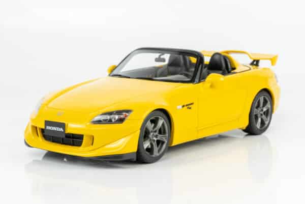 Otto Mobile - 1:18 Honda S2000 CR New Indy Yellow Pearl (OT1231) Limited Edition Resin Model 14 Otto Mobile - 1:18 Honda S2000 CR New Indy Yellow Pearl (OT1231) Limited Edition Resin Model