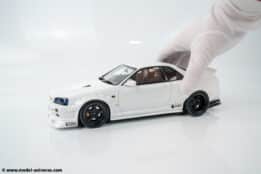 Otto Mobile - 1:18 Nissan Skyline GT-R (R34) KRC Body Kit Pearl White 2019 - Limited Edition Resin Model