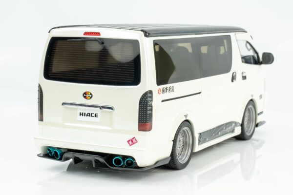 Otto Mobile - 1:18 Toyota Hiace Super GL Custom 2008 Pearl White - Limited Edition Resin Model 11 Otto Mobile - 1:18 Toyota Hiace Super GL Custom 2008 Pearl White - Limited Edition Resin Model