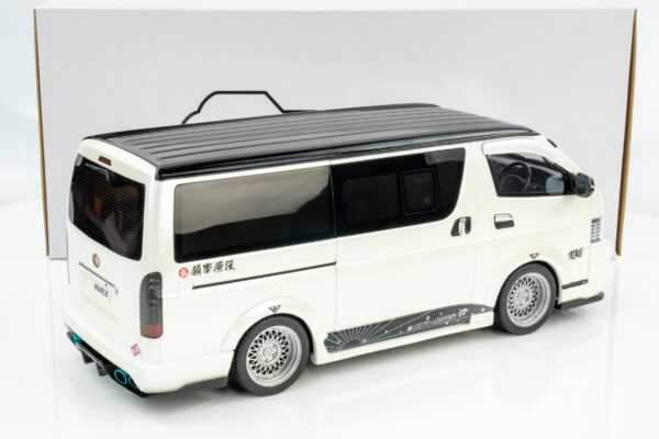 Alternative view of Otto Mobile - 1:18 Toyota Hiace Super GL Custom 2008 Pearl White - Limited Edition Resin Model