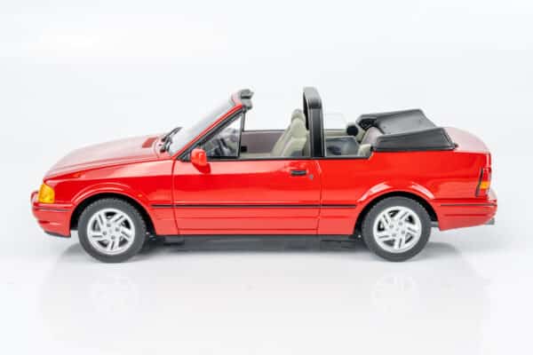 Otto Mobile 1:18 Ford Escort Mk4 XR3i Cabriolet Red 1986 (OT1254) Limited Edition Resin Model 19 Otto Mobile 1:18 Ford Escort Mk4 XR3i Cabriolet Red 1986 (OT1254) Limited Edition Resin Model
