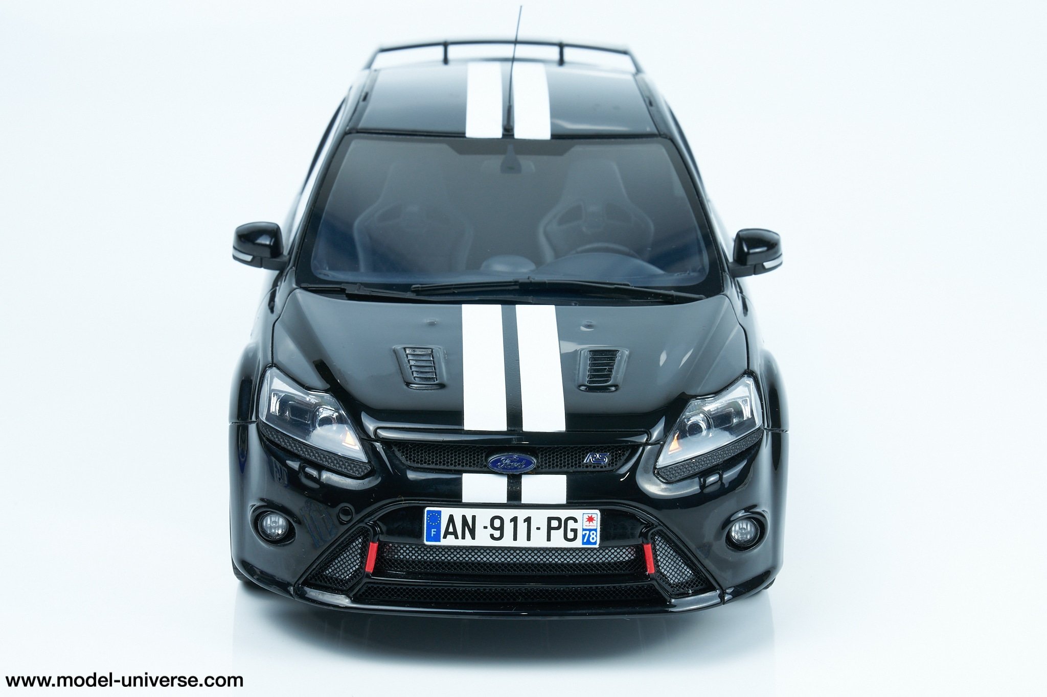Otto Mobile - 1:18 Ford Focus RS (Mk.2) Le Mans Black 2010