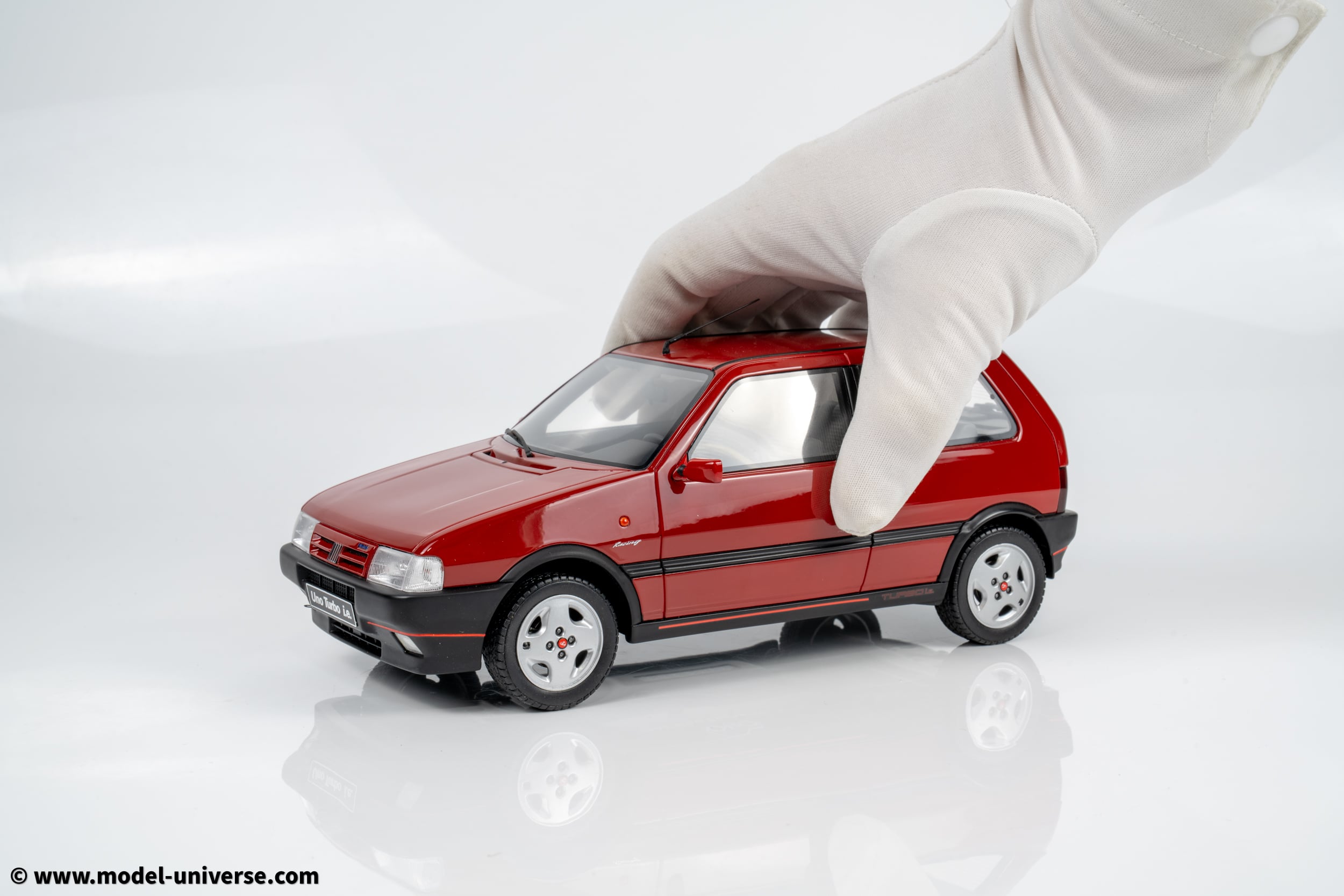 Otto Mobile 1:18 Fiat Uno Turbo IE 1990 Racing Red Resin Model Now