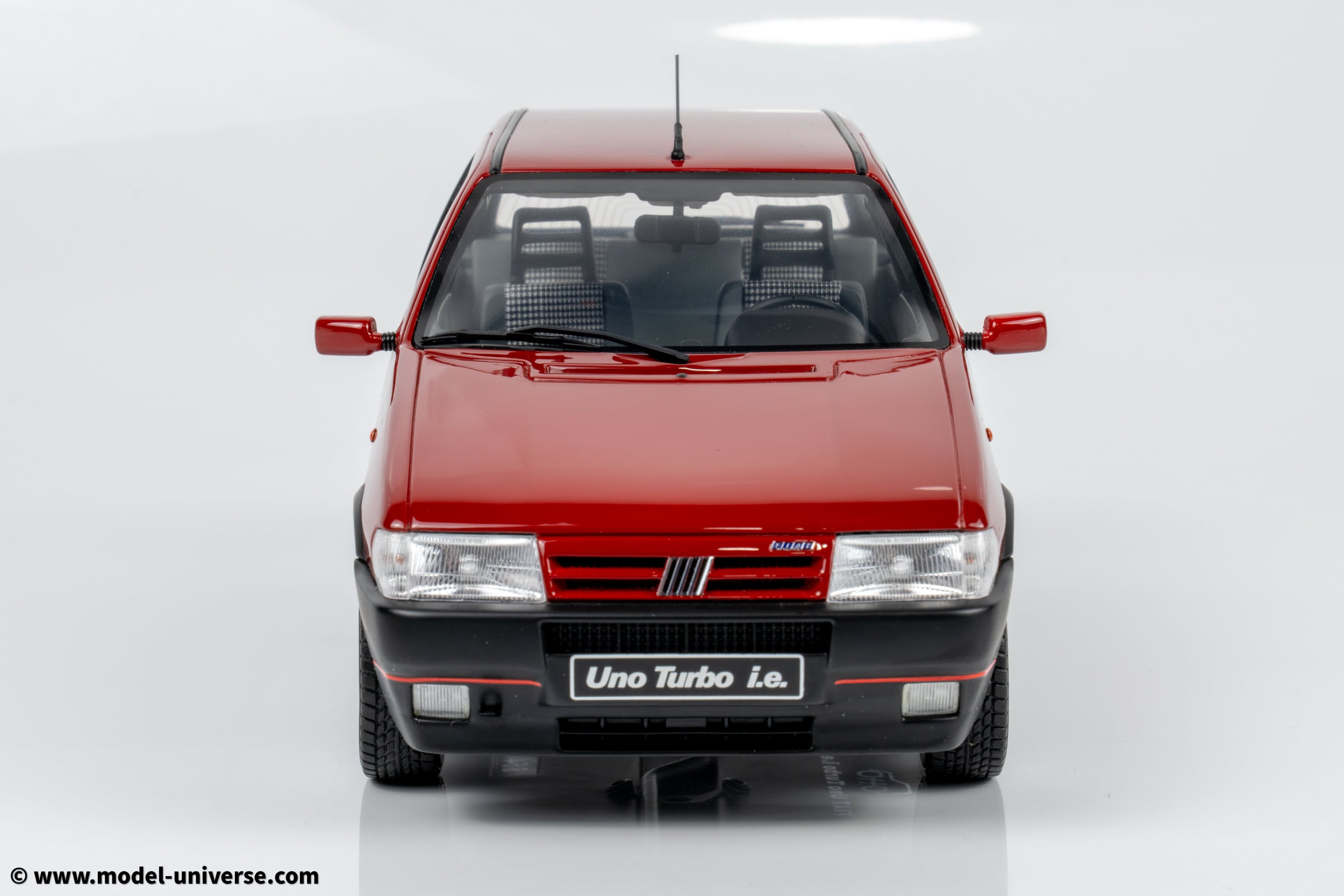 Otto ot487 fiat uno turbo i e red racing 1990 resin model 2