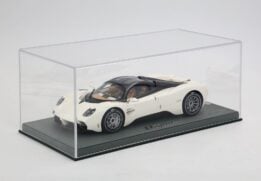 P18223C1 Pagani Utopia Pearl White 6.JPG