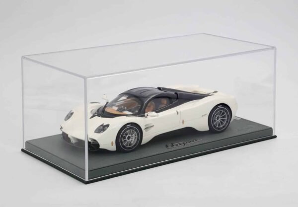 BBR - 1:18 Pagani Utopia Pearl White - Limited Edition Resin Model with Showcase 12 P18223C1 Pagani Utopia Pearl White 6.JPG